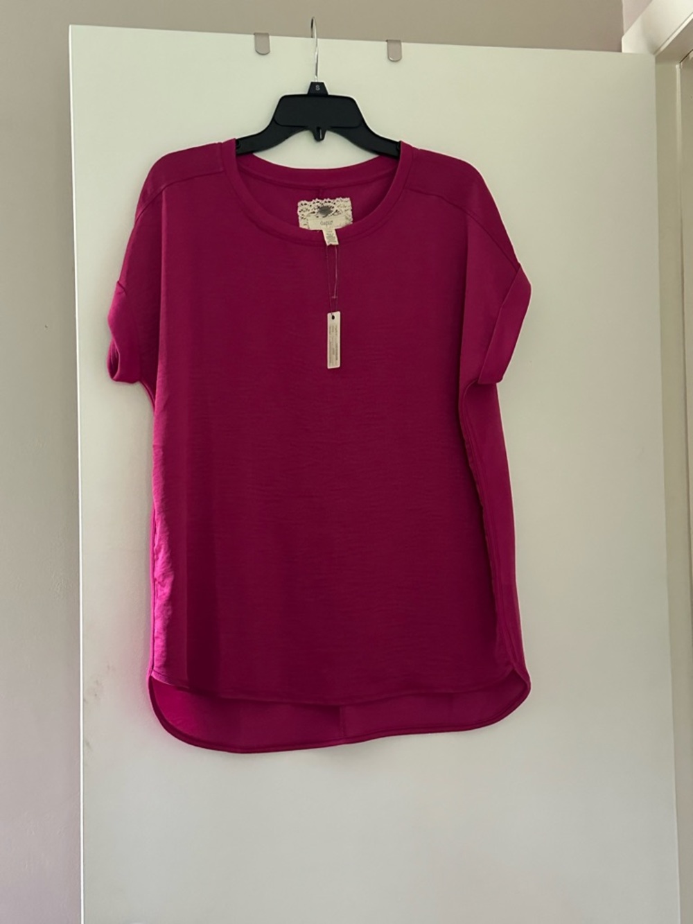 Cupio Short Sleeve Crewneck Top - Magenta